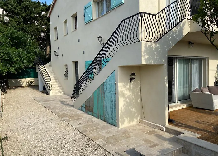 Апартаменты 2 Pieces En Rdjardin Avec 2 Grands Terrasses *